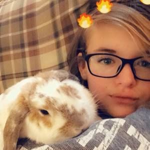 Meet your Posher, Camille